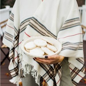 NWOT V. Fraas Oversized Striped Essential Ruana Poncho Scarf Wrap Blanket Shawl